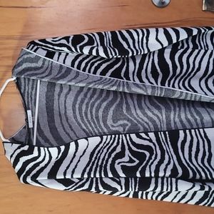 zebra stripped black and white size meduim brand:Sioni